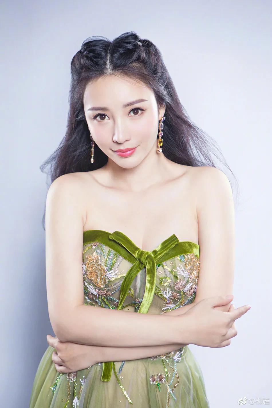 Beautiful Liuyan - iNEWS
