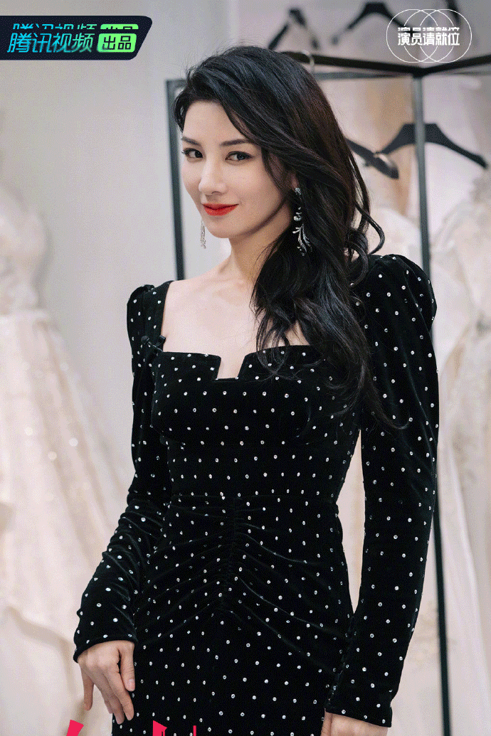 [Huanzhu] Huang Yi, 45 years old after 19 years of being popular - iNEWS