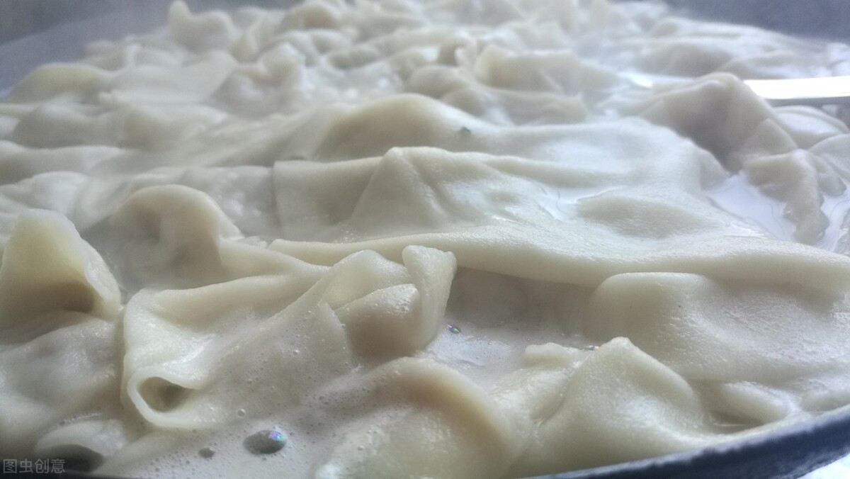Why do dumplings float when cooked? iNEWS