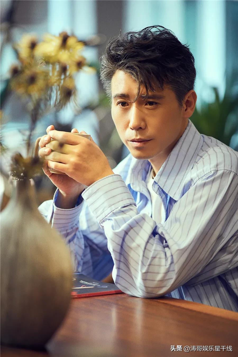 The spy war drama has released a new work, Zuo Xiaoqing and Li Naiwen ...