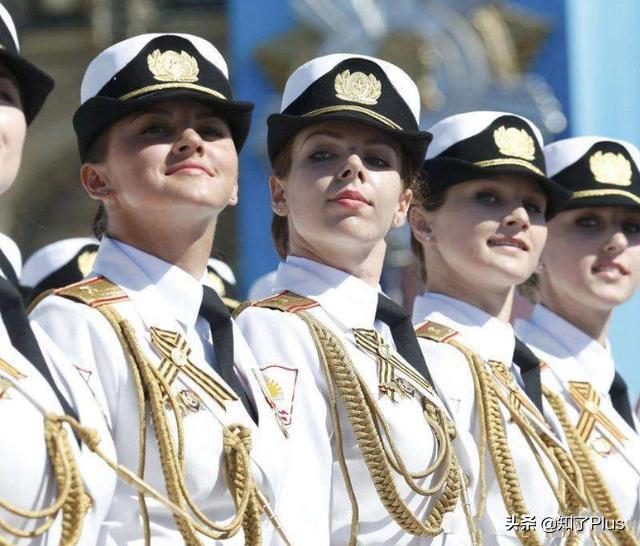 Let's take a look at the female soldiers of the Russian fighting nation ...