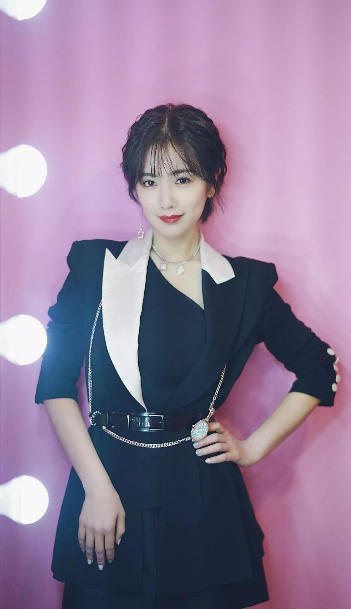 Li Chunai, Appreciation of Meitu Series - iMedia