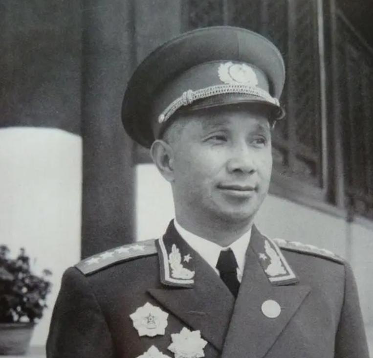 1958年粟裕慘遭打壓,妻子楚青直言除了此人,鬼都不上我家的門 - 資訊咖