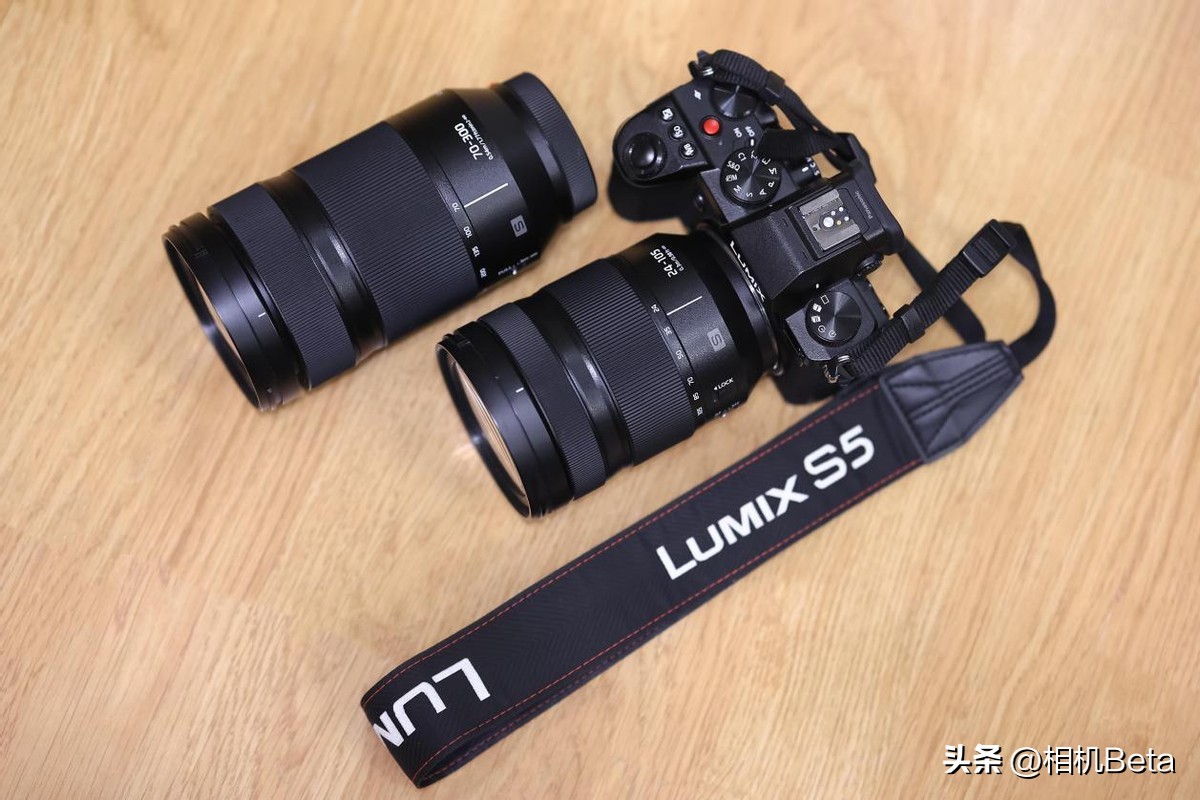 Along the G318 all the way to the west Panasonic LUMIX S5 to take