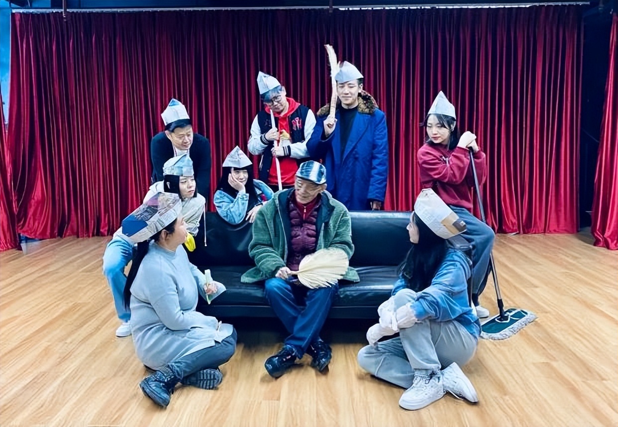 Benchang Jigong tour Benchang 90th birthday!The body is thin, the spirit is good ...