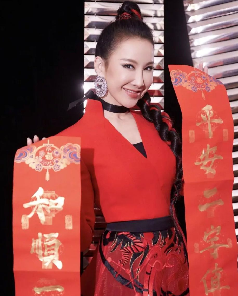 It was revealed that actress Coco Lee had a marriage change, and her rich  husband had cheated many times and had been separated for more than half a  year - iMedia