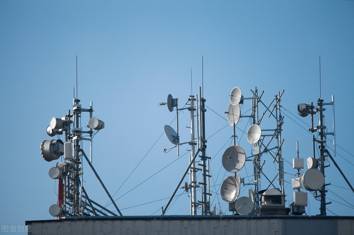 Molecules are both emitters and receivers of radiation iNEWS