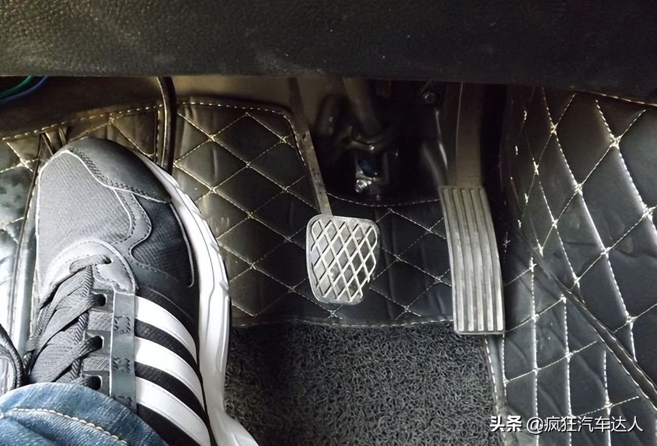 Difficulty shifting manual gears?Teach you to adjust the clutch pedal