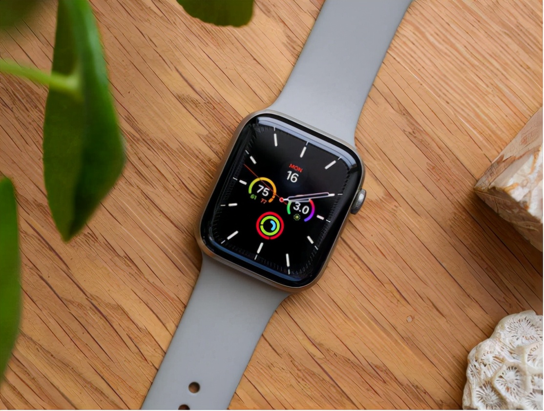 apple watch s8