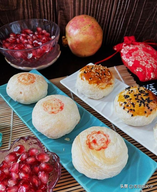 Full Moon Mid-Autumn Festival Homemade Su-Style Meat Mooncake - iMedia