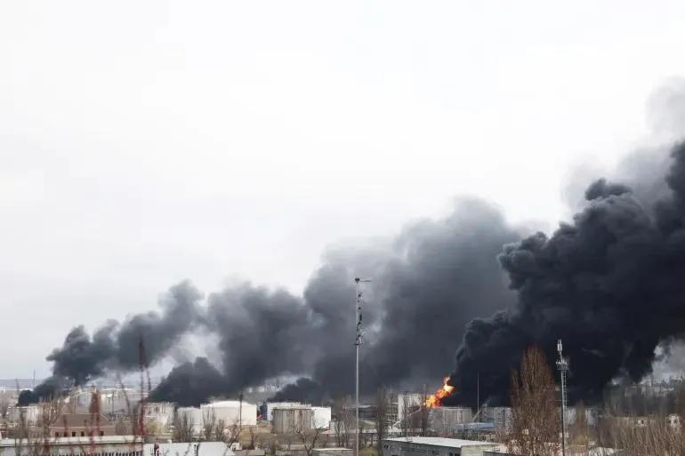 Odessa under Russian air strike two fuel depots destroyed iNEWS