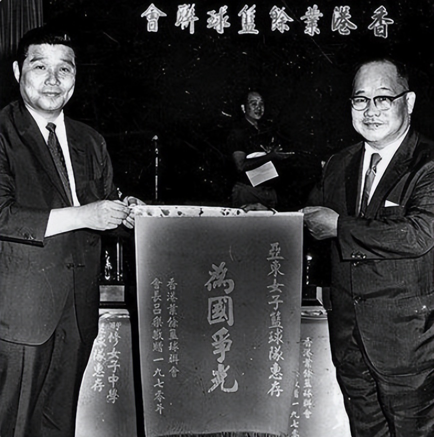 香港總華探長呂樂縱橫黑白兩道，隻手遮天，風光一時，人稱lak哥 - 資訊咖