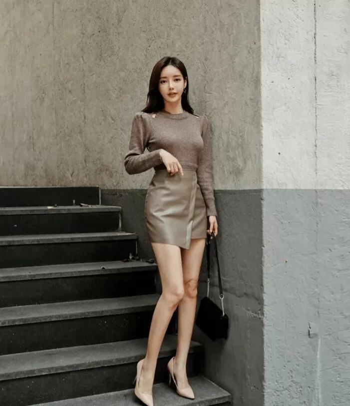 Enjoy the beautiful legs of the goddess Sun Yunzhu - iNEWS