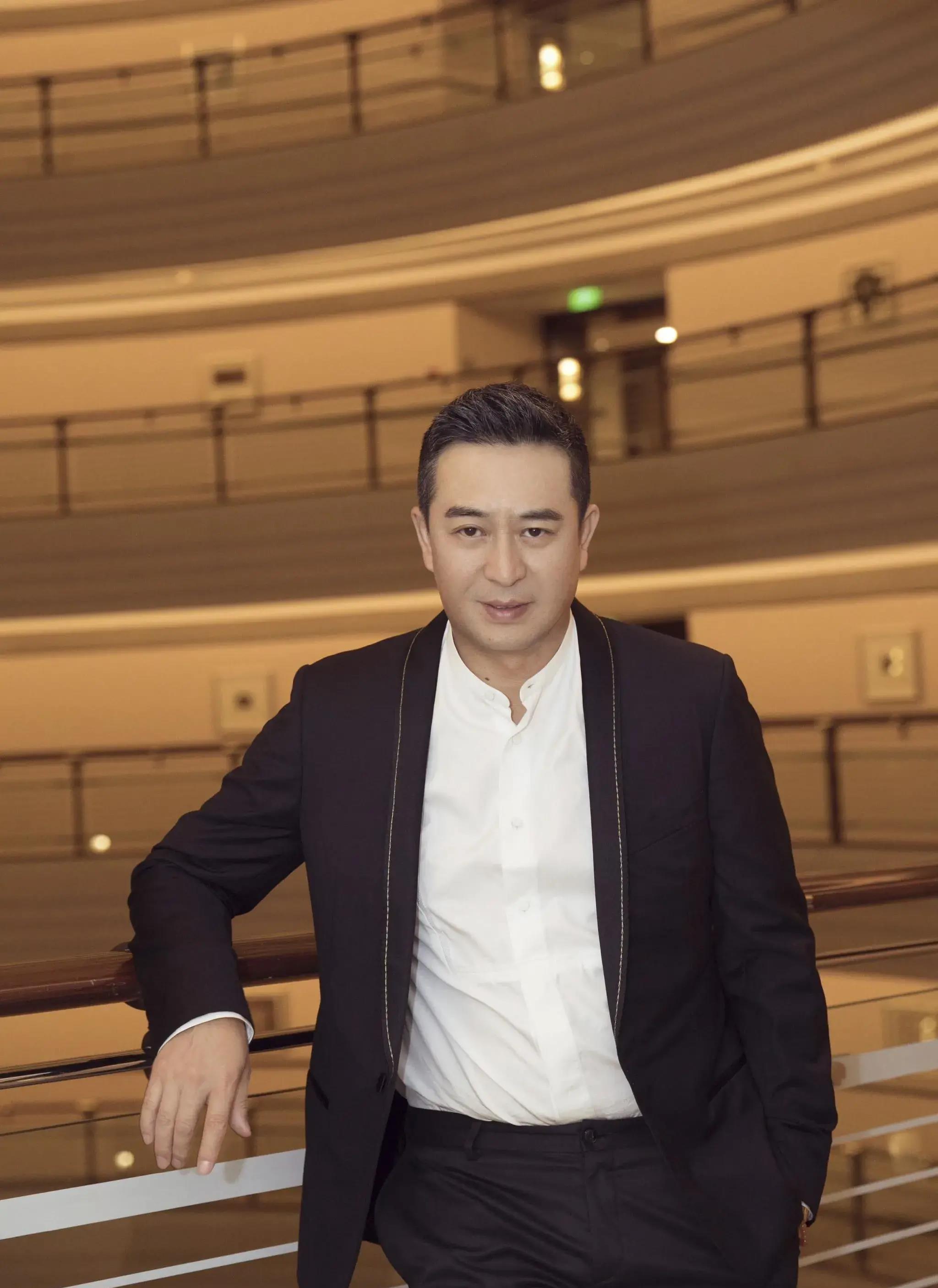 The Hourglass of Love - The Emotional Story of Zhang Jiayi and Wang ...