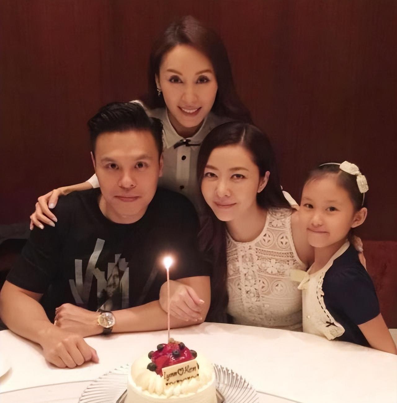 Xiong Dailin and Guo Kesong's seventh wedding anniversary: Is it itchy ...
