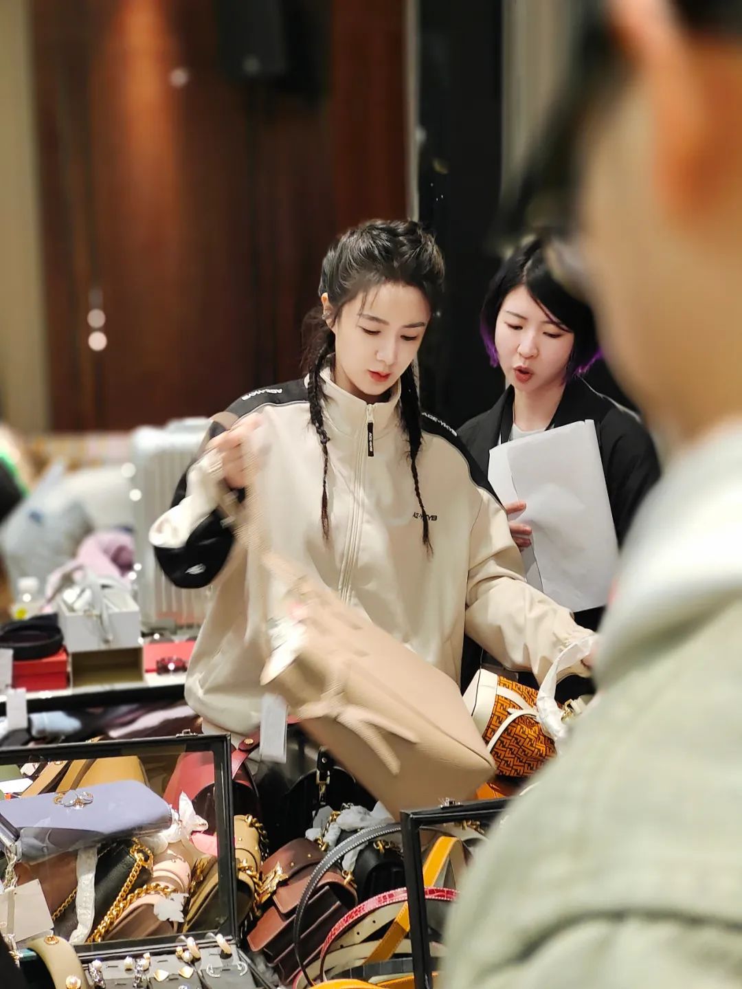 What Weiya can do is not just live streaming - iNEWS