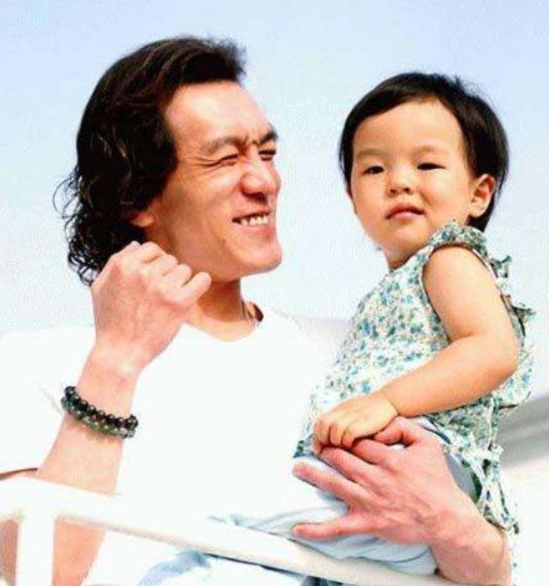 Host Li Yong's daughter will officially debut as an actress, do you ...