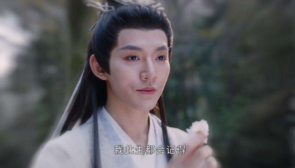 29yearold Chen Duling made his debut with "Till The End Of The Moon