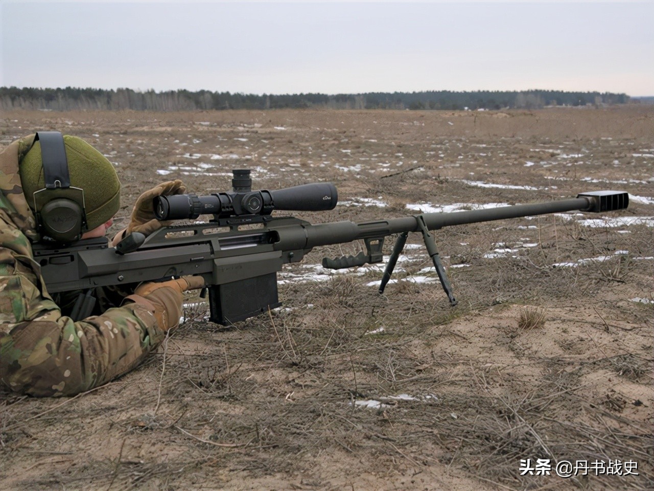 Ukrainian alligator anti-equipment rifle, 2 meters long 