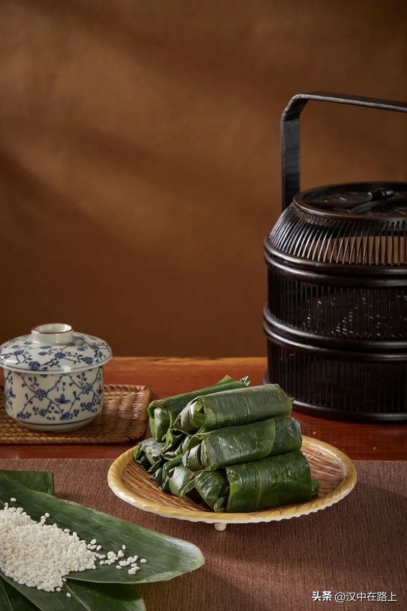 Food on the tip of the tongue - Hanjia steamed bowl - iNEWS
