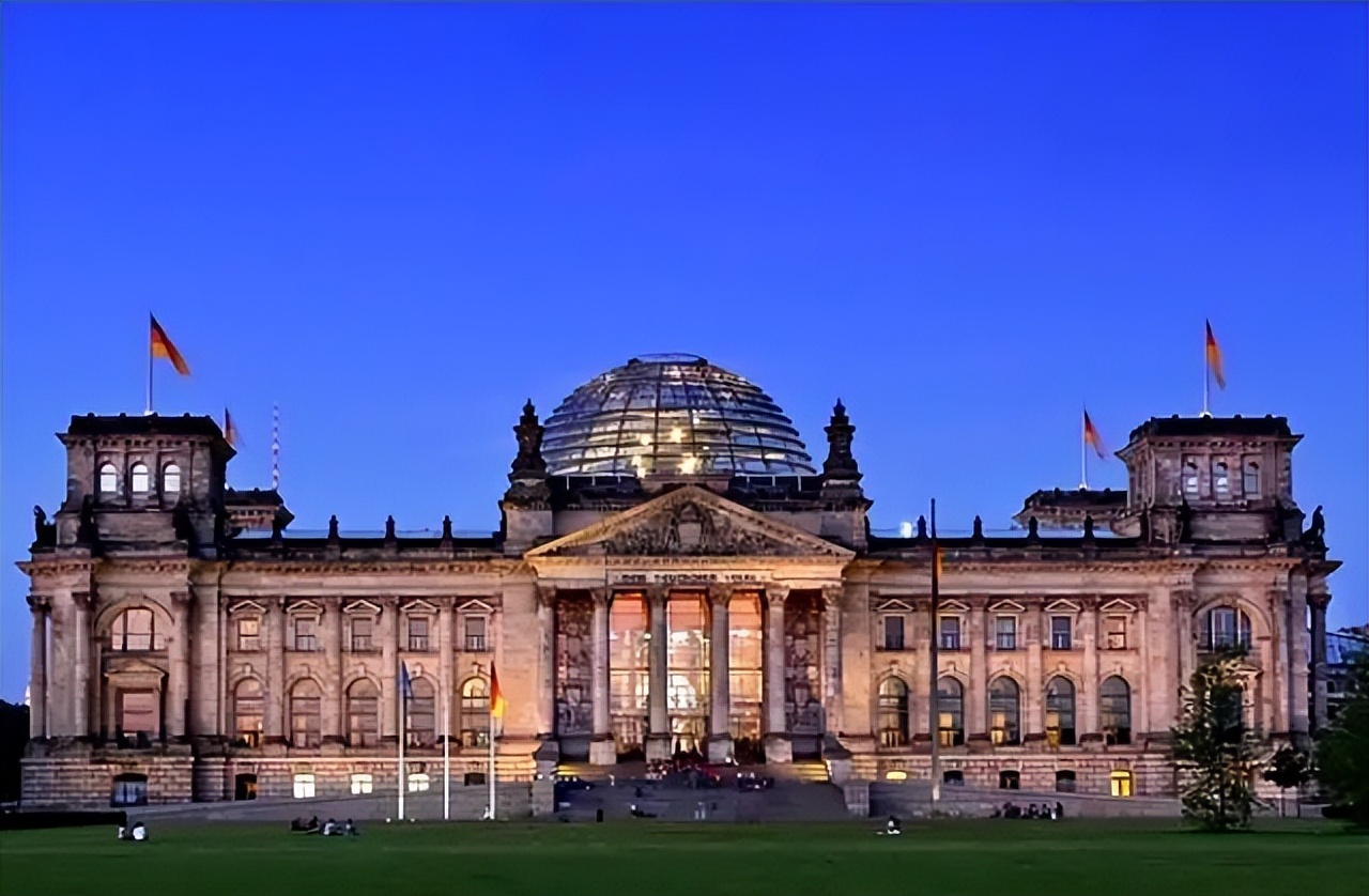 The Reichstag, witnessing the ups and downs of German politics, played an important role in