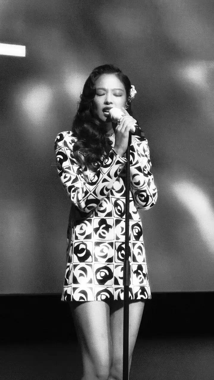 Jennie欧尼~ - 资讯咖