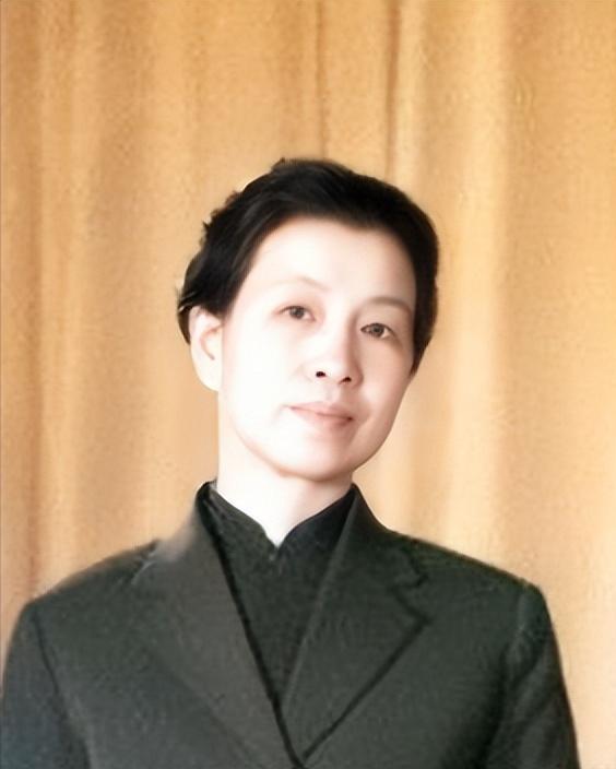 江青被捕後,看管問:39年你是故意讓周恩來摔馬?江:我沒這膽量 - 頭條匯