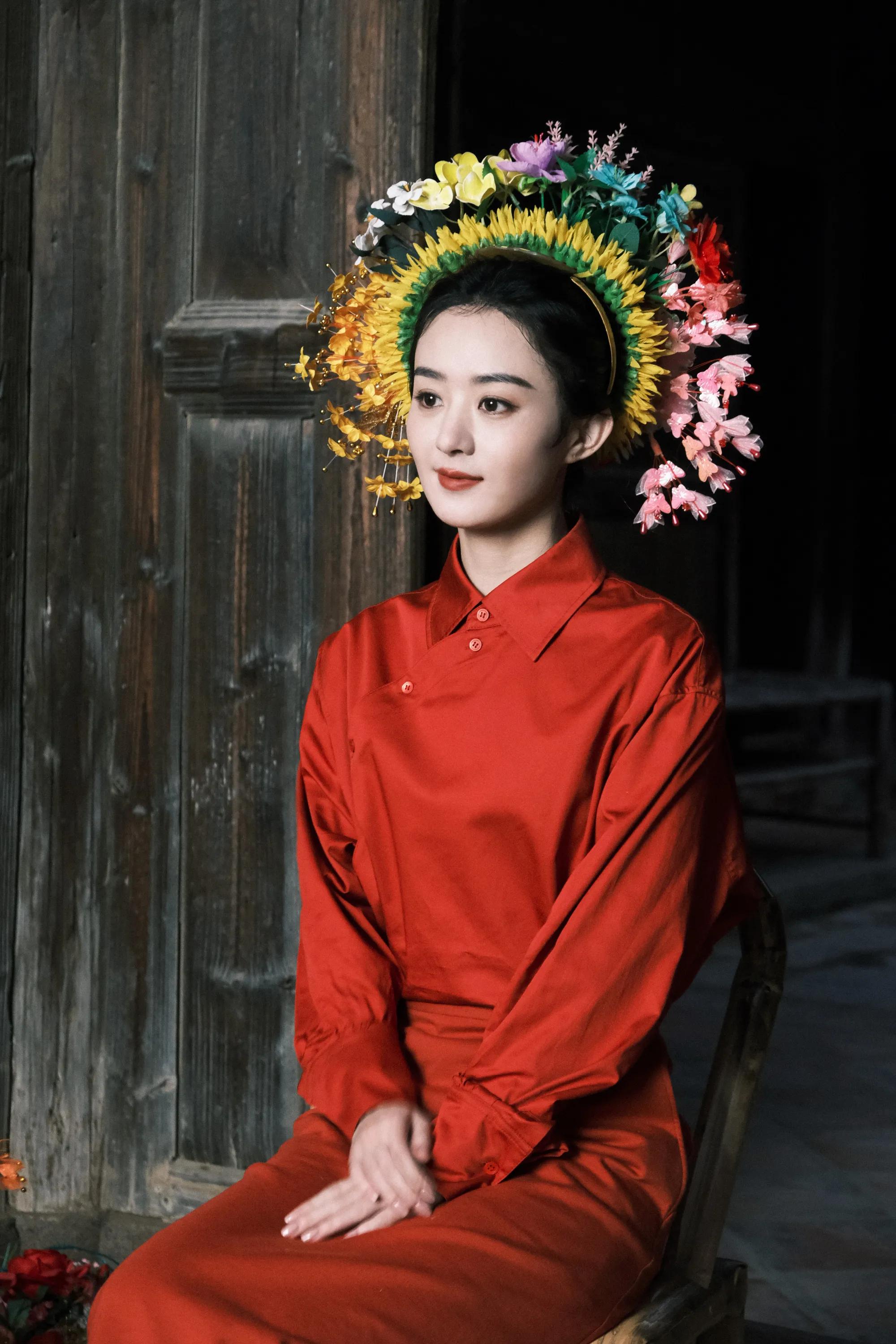 Zhao Liying's 2023 annual publication of Zhao Liying on the way 