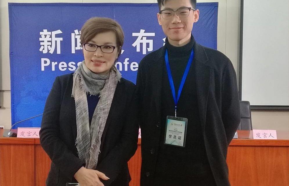 Original former CCTV anchor Li Ruiying changed her face without makeup ...