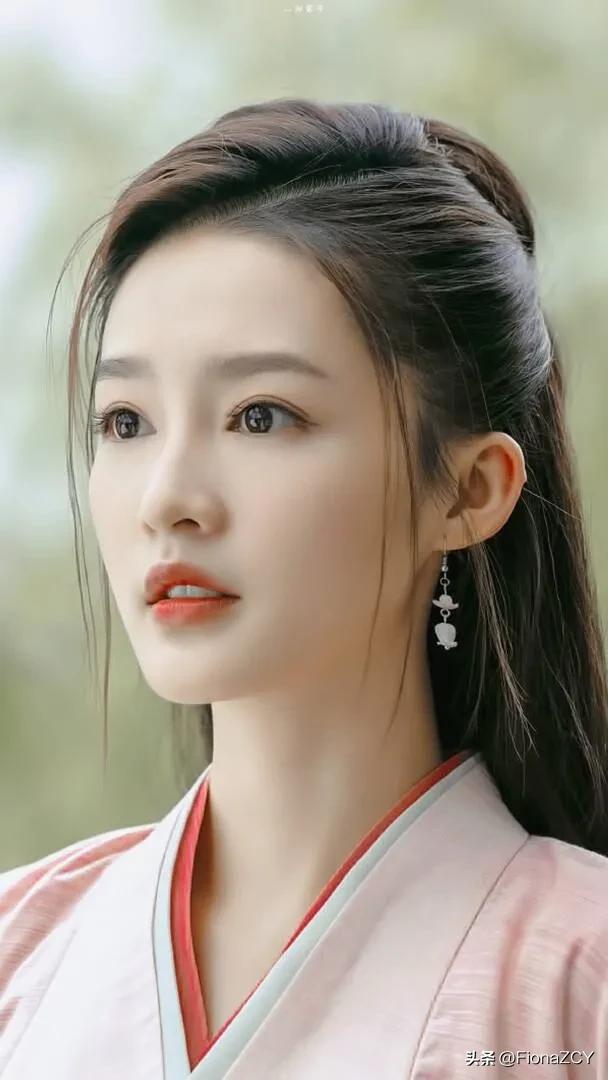 Li Qin's appearance and figure coexist, so beautiful - iMedia