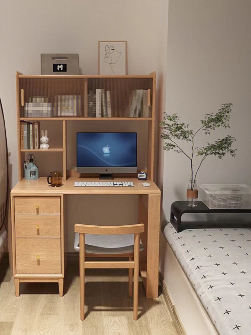 This large-capacity desk with bookshelves is perfect for small ...