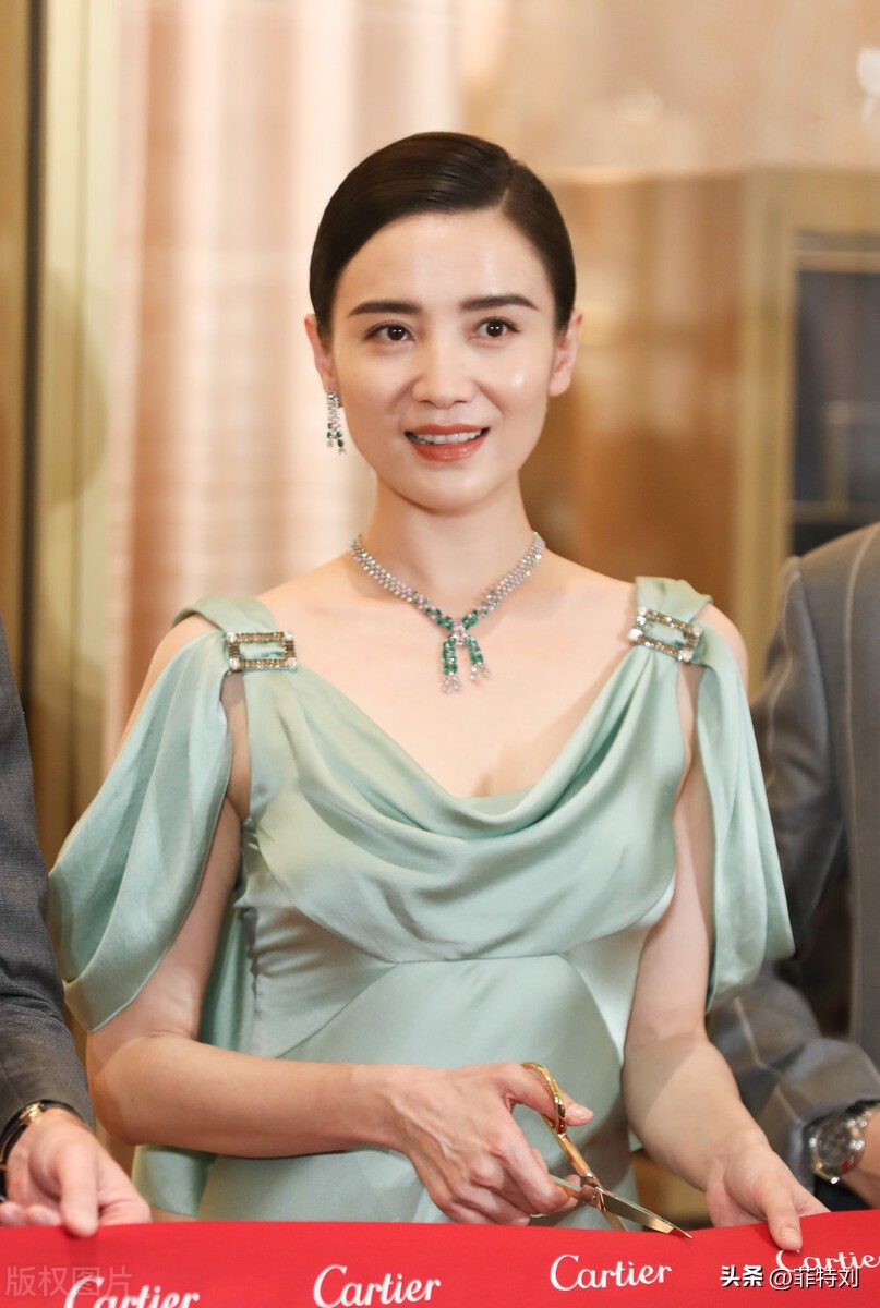 song jia parents