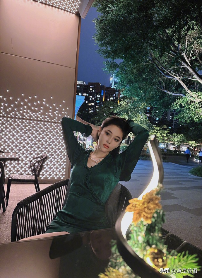 Appreciation Of Zhang Xinyus Sexy And Beautiful Photos In A Green Dress Inews 