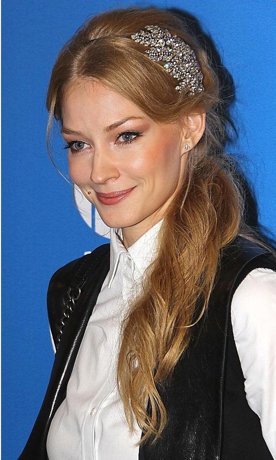 Svetlana Svetikova, Singer And Actress – ZHERSS