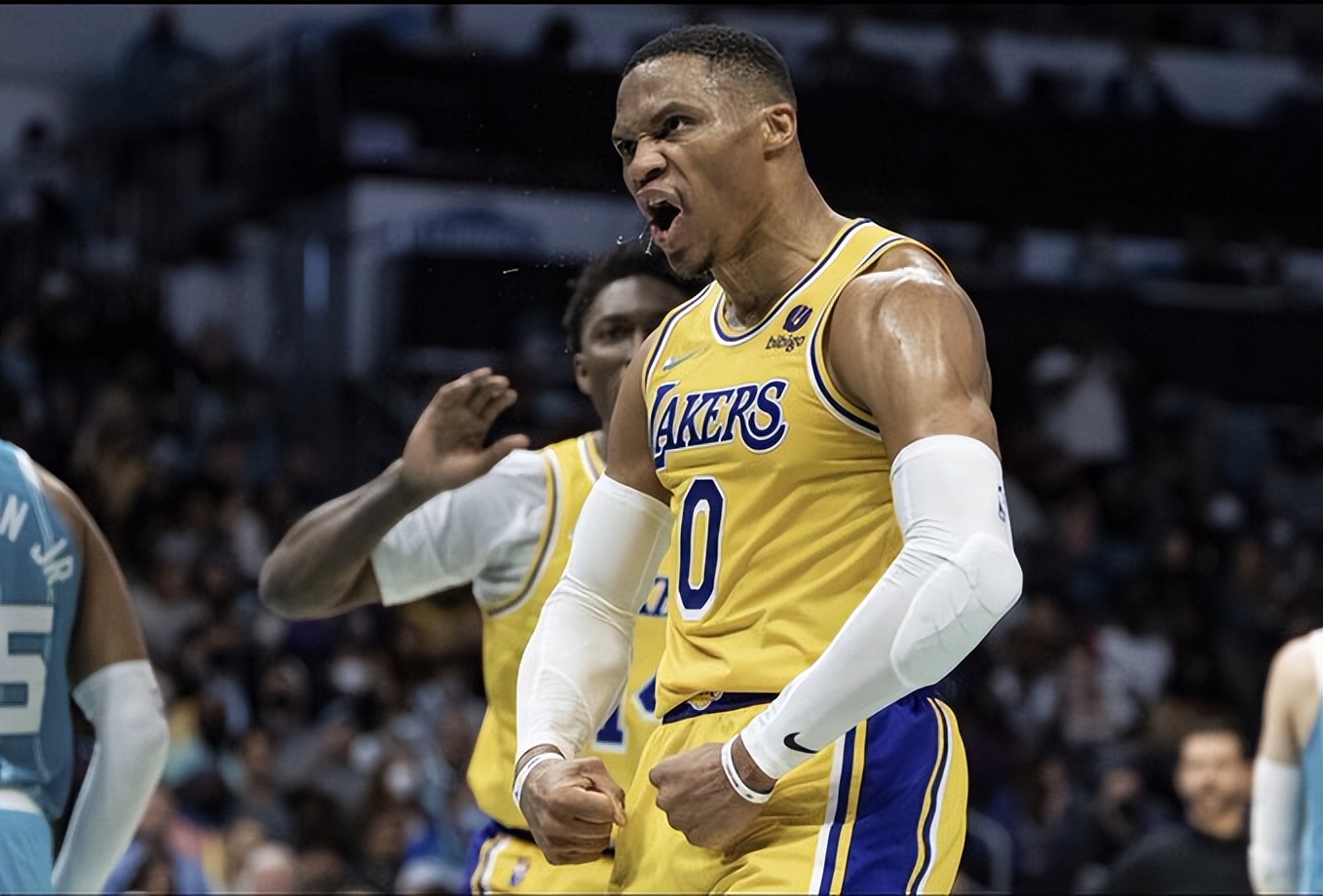 Seven first!Two second!Westbrook dominates the Lakers' data list ...