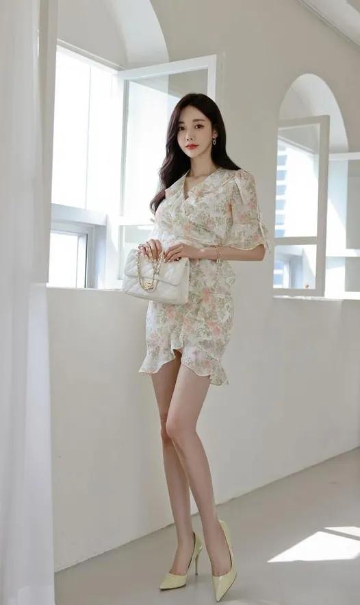 Korean model Son Yoon-joo selects high-quality beautiful pictures - iNEWS