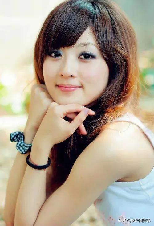 Taiwanese beauty happy fruit Zhang Kaijie - iNEWS