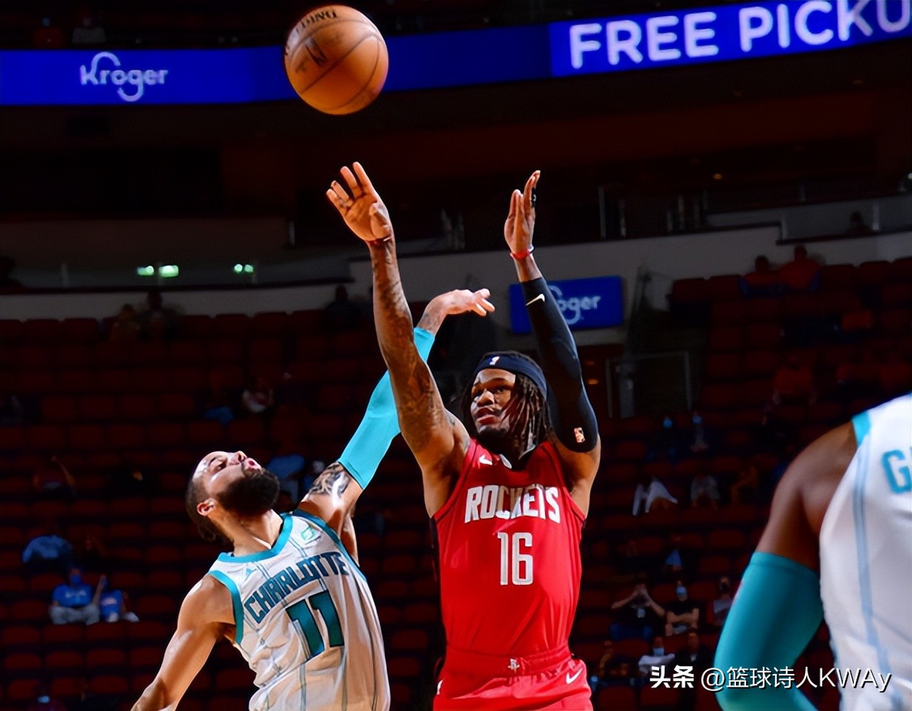 Ben McLemore signed 6 contracts in his 9year career. Can he play for