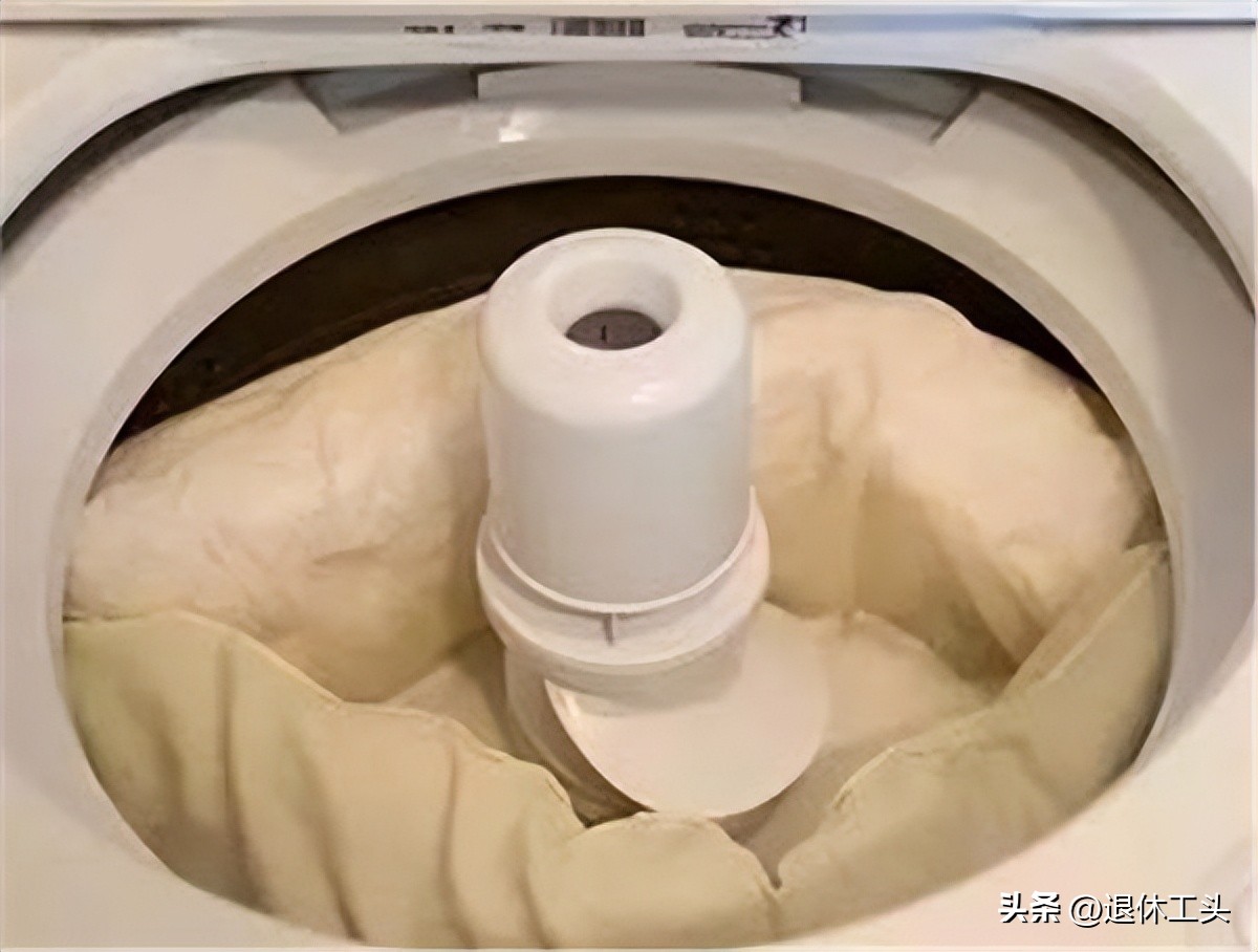 Throw away the pillow that turns yellow after a long time?wrong!The old