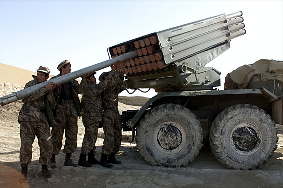 The rocket launcher is so fierce, why didn't it replace the howitzer ...