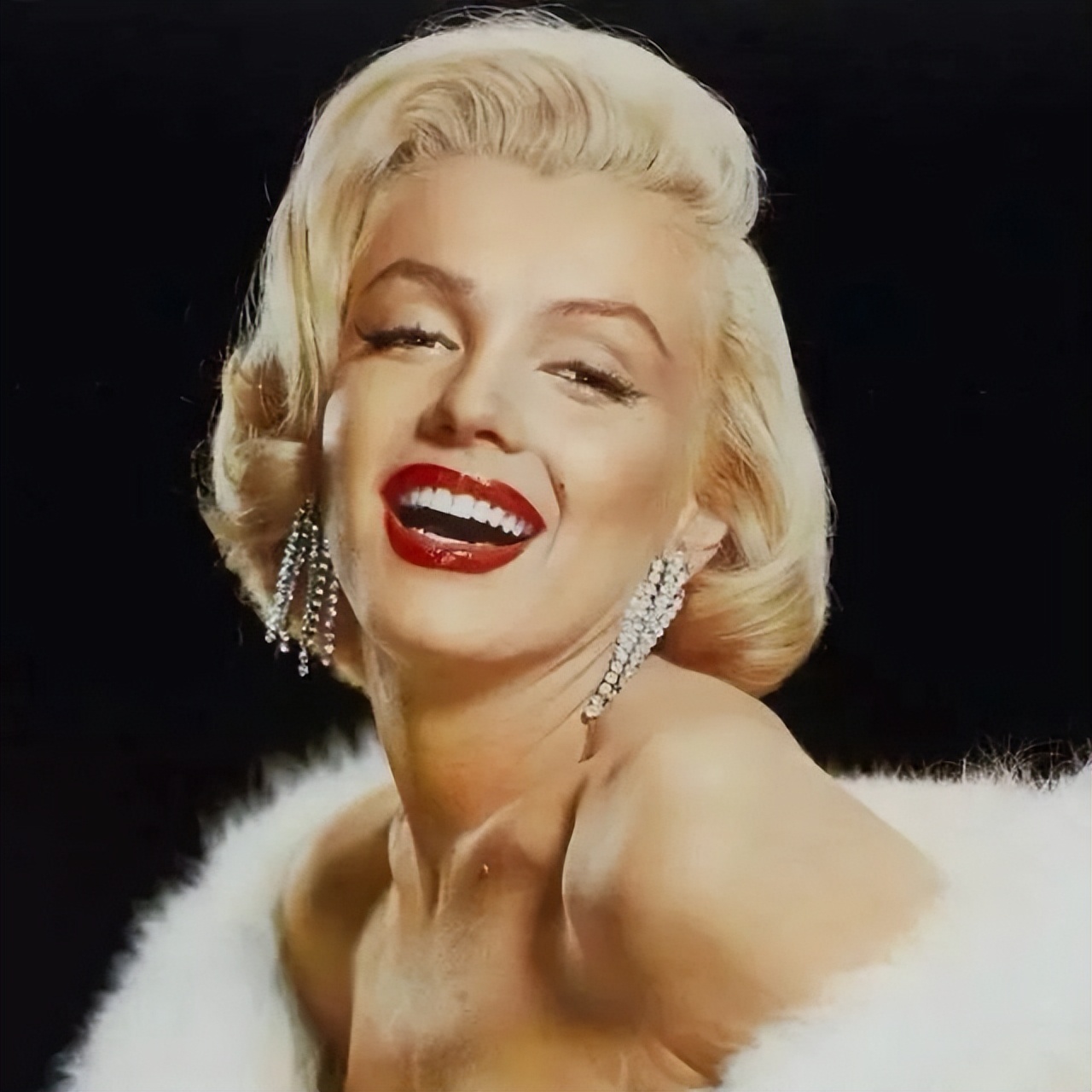 Merry porn star Marilyn Monroe: Sexy and innocent, but the beauty is so ...