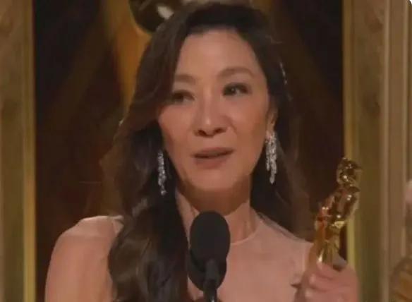 The first Chinese actress, 60-year-old Michelle Yeoh Oscar is crazy