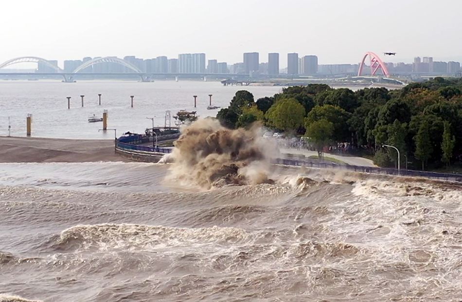 A "fish scale tide" appeared on the Qiantang River!The reasons for the