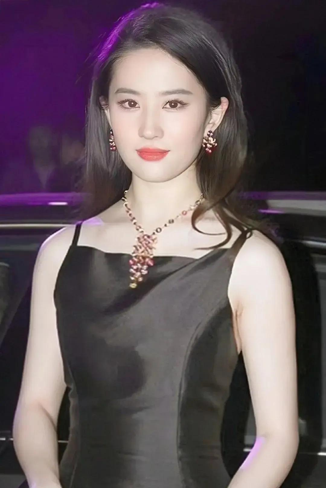 Liu Yifei's fairy sister - iNEWS