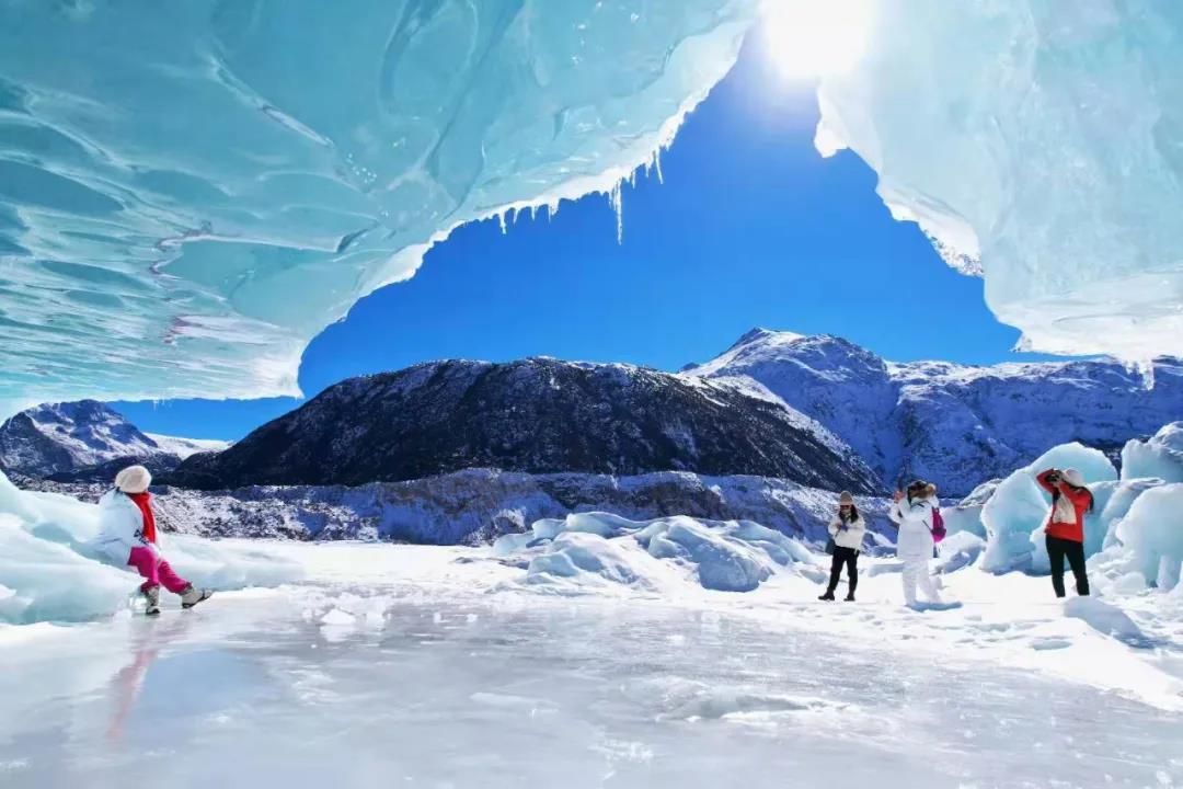 “来古冰川”邂逅来古冰川，发现蓝冰极致之美