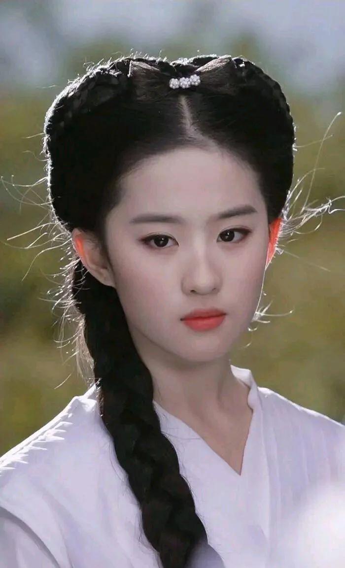 The 37-year-old Liu Yifei is so beautiful without makeup! How did she ...