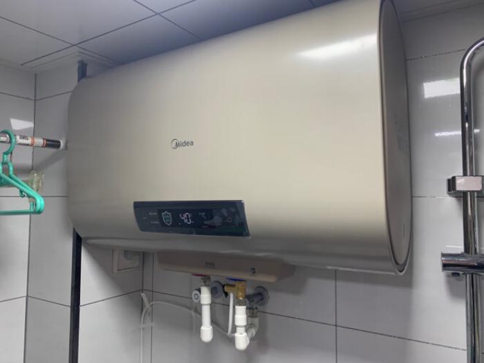 Is it safe to take a shower? Midea Meiyi enjoys onekey call for help