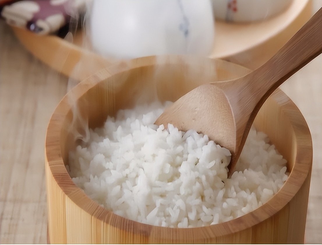 A 52-year-old woman ate only vegetables and no rice every day. What ...
