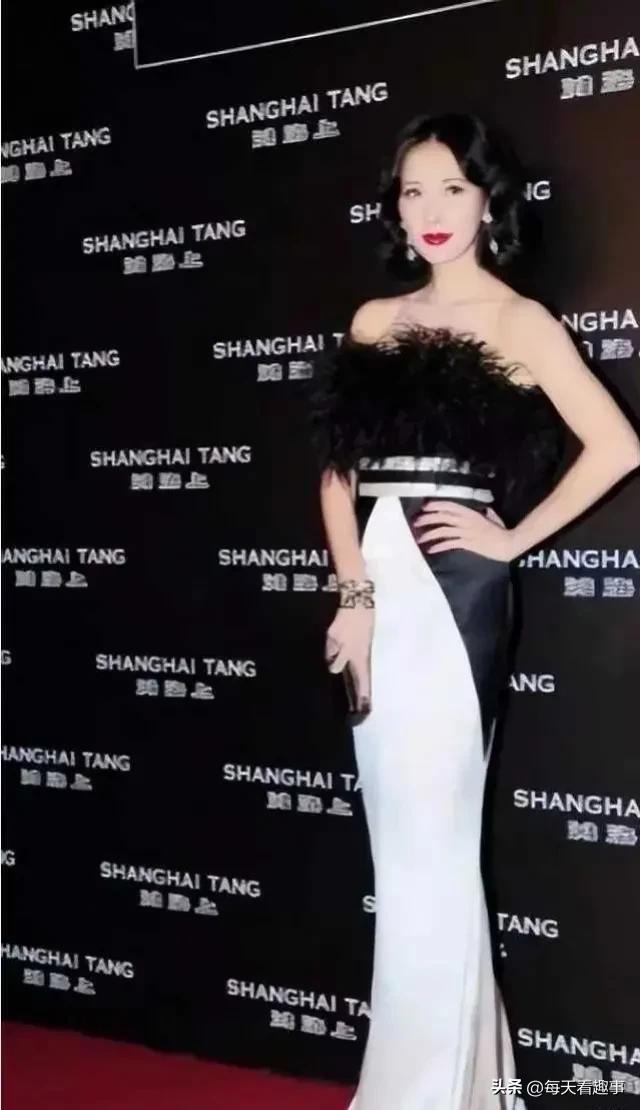 44-year-old Liu Tao bumped into 48-year-old Lin Chiling, there is no ...