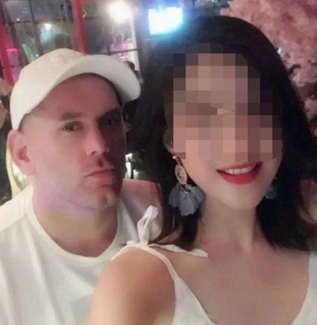 Maynard: Claiming to be a master of picking up Chinese girls, dating 1242 C...